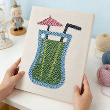 Carica l'immagine nel visualizzatore di Gallery, Punch Needle Kit con cornice - Bevanda Esotica