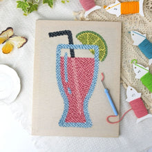 Carica l'immagine nel visualizzatore di Gallery, Punch Needle Kit con cornice - Limonata Rosa