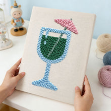 Carica l'immagine nel visualizzatore di Gallery, Punch Needle Kit con cornice - Brezza Tropicale