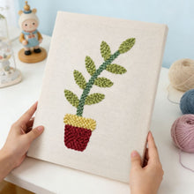 Carica l'immagine nel visualizzatore di Gallery, Punch Needle Kit con cornice - Gioia in Vaso