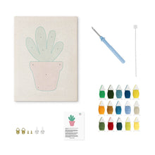 Carica l'immagine nel visualizzatore di Gallery, Punch Needle Kit con cornice - Piccolo Cactus