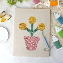 Carica l'immagine nel visualizzatore di Gallery, Punch Needle Kit con cornice - Pollice Verde