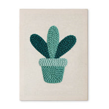 Carica l'immagine nel visualizzatore di Gallery, Punch Needle Kit con cornice - Succulenta Sorridente Figured'Art