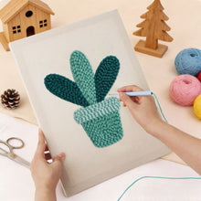 Carica l'immagine nel visualizzatore di Gallery, Punch Needle Kit con cornice - Succulenta Sorridente