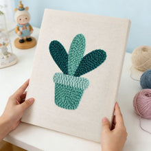 Carica l'immagine nel visualizzatore di Gallery, Punch Needle Kit con cornice - Succulenta Sorridente