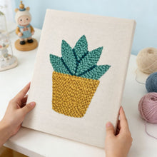Carica l'immagine nel visualizzatore di Gallery, Punch Needle Kit con cornice - Succulenta al Sole