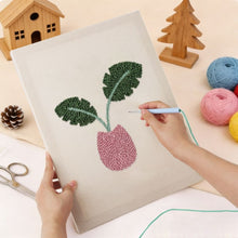 Carica l'immagine nel visualizzatore di Gallery, Punch Needle Kit con cornice - Fioritura Tropicale