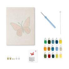 Carica l'immagine nel visualizzatore di Gallery, Punch Needle Kit con cornice - Ali Cremisi