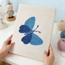 Carica l'immagine nel visualizzatore di Gallery, Punch Needle Kit con cornice - Ali blu