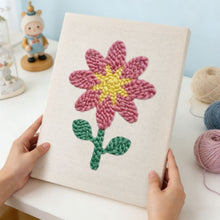 Carica l'immagine nel visualizzatore di Gallery, Punch Needle Kit con cornice - Petali di Primavera