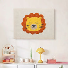Carica l'immagine nel visualizzatore di Gallery, Punch Needle Kit con cornice - Leone Addormentato