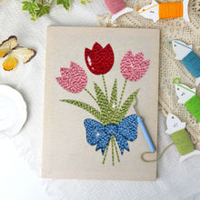 Carica l'immagine nel visualizzatore di Gallery, Punch Needle Kit con cornice - Cesto di Fiori