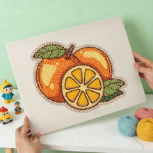 Carica l'immagine nel visualizzatore di Gallery, Punch Needle Kit con cornice - Arance Fresche