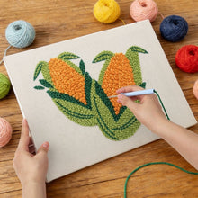 Carica l'immagine nel visualizzatore di Gallery, Punch Needle Kit con cornice - Mais Dorato