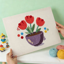 Carica l'immagine nel visualizzatore di Gallery, Punch Needle Kit con cornice - Tulipani Colorati