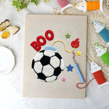 Carica l'immagine nel visualizzatore di Gallery, Punch Needle Kit con cornice - Stelle del Calcio