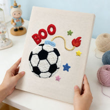 Carica l'immagine nel visualizzatore di Gallery, Punch Needle Kit con cornice - Stelle del Calcio