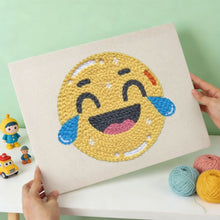 Carica l'immagine nel visualizzatore di Gallery, Punch Needle Kit con cornice - Emoji che ride