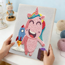 Carica l'immagine nel visualizzatore di Gallery, Punch Needle Kit con cornice - Avventure dell'unicorno