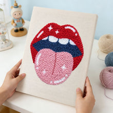 Carica l'immagine nel visualizzatore di Gallery, Punch Needle Kit con cornice - Labbra Elettriche