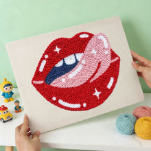 Carica l'immagine nel visualizzatore di Gallery, Punch Needle Kit con cornice - Bacio Stellato
