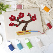 Carica l'immagine nel visualizzatore di Gallery, Punch Needle Kit con cornice - Bonsai di Ciliegio in Fiore