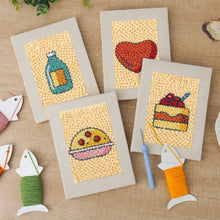 Carica l'immagine nel visualizzatore di Gallery, Punch Needle Kit (4 pezzi) con cornici - Piccole Golosità 2