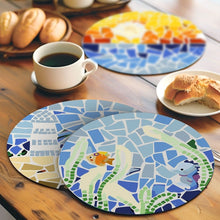 Carica l'immagine nel visualizzatore di Gallery, Set di 6 Tovagliette da Dipingere con i numeri (20cm diametro) -  Vita Costiera