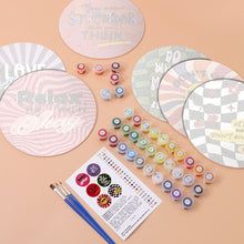 Carica l'immagine nel visualizzatore di Gallery, Set di 6 Tovagliette da Dipingere con i numeri (20cm diametro) - Frasi Motivazionali