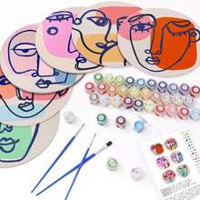Carica l'immagine nel visualizzatore di Gallery, Set di 6 Tovagliette da Dipingere con i numeri (20cm diametro) - Viso Astratto Moderno