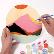 Carica l&#39;immagine nel visualizzatore di Gallery, Set di 6 Tovagliette da Dipingere con i numeri (20cm diametro) - Montagna Astratta Moderna