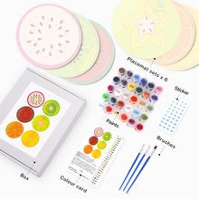 Carica l&#39;immagine nel visualizzatore di Gallery, Set di 6 Tovagliette da Dipingere con i numeri (20cm diametro) - Fette di Frutta Colorate