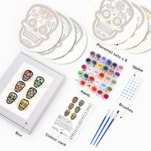 Carica l&#39;immagine nel visualizzatore di Gallery, Set di 6 Tovagliette da Dipingere con i numeri (20cm diametro) - Teschio Colorato