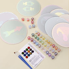 Carica l'immagine nel visualizzatore di Gallery, Set di 12 Tovagliette da Dipingere con i numeri (20cm diametro) - Serie Segni Zodiacali 3