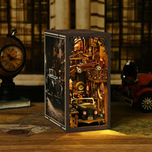 Carica l'immagine nel visualizzatore di Gallery, Book Nook - Garage Vintage Figured'Art