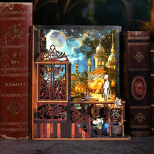 Carica l'immagine nel visualizzatore di Gallery, Book Nook - Casa degli Incantesimi
