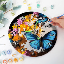 Carica l&#39;immagine nel visualizzatore di Gallery, Orologio da Dipingere con i Numeri - Farfalle e Fiori Figured&#39;Art