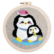 Carica l'immagine nel visualizzatore di Gallery, Punch Needle Mamma e cucciolo di pinguino