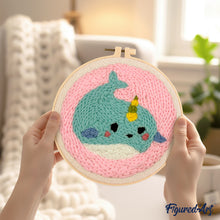 Carica l'immagine nel visualizzatore di Gallery, Punch Needle Kit Balena carina