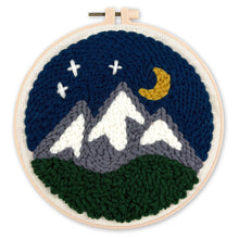 Carica l'immagine nel visualizzatore di Gallery, Punch Needle Montagne di notte