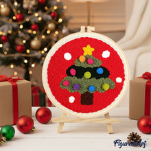 Carica l&#39;immagine nel visualizzatore di Gallery, Punch Needle Kit Albero di Natale 2
