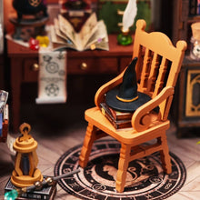 Carica l&#39;immagine nel visualizzatore di Gallery, Casa in Miniatura 3D - Lo Studio Magico
