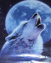 Carica l'immagine nel visualizzatore di Gallery, Diamond Painting - Lupo Che Ulula Alla Luna Piena