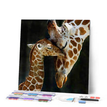 Carica l'immagine nel visualizzatore di Gallery, Diamond Painting - La Famiglia Di Giraffe