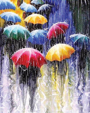 Carica l'immagine nel visualizzatore di Gallery, Diamond Painting - Ombrelli Sotto La Pioggia