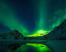 Carica l'immagine nel visualizzatore di Gallery, Diamond Painting - Aurora Boreale Verde