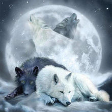 Carica l'immagine nel visualizzatore di Gallery, Diamond Painting - Lupi Che Ululano Alla Luna