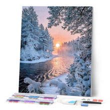 Carica l'immagine nel visualizzatore di Gallery, Diamond Painting - Fiume nel mezzo della foresta in inverno
