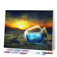 Carica l'immagine nel visualizzatore di Gallery, Diamond Painting - Granchio E Bottiglia Di Mare