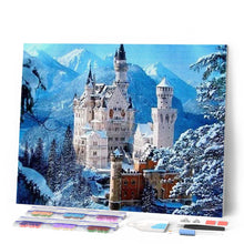 Carica l'immagine nel visualizzatore di Gallery, Diamond Painting - Castello Su Montagna Innevata
